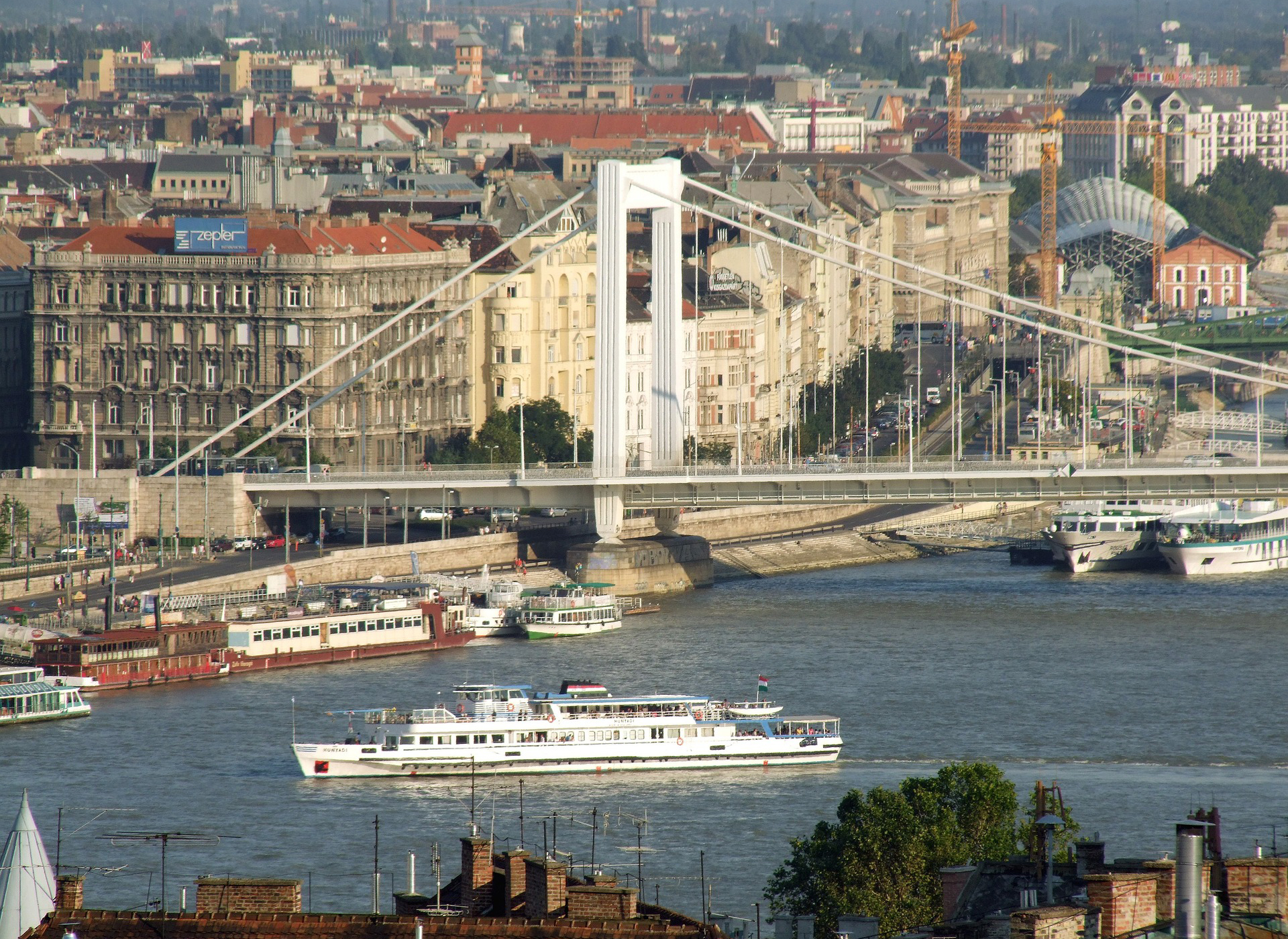 Dunaj s Alžbětiným mostem